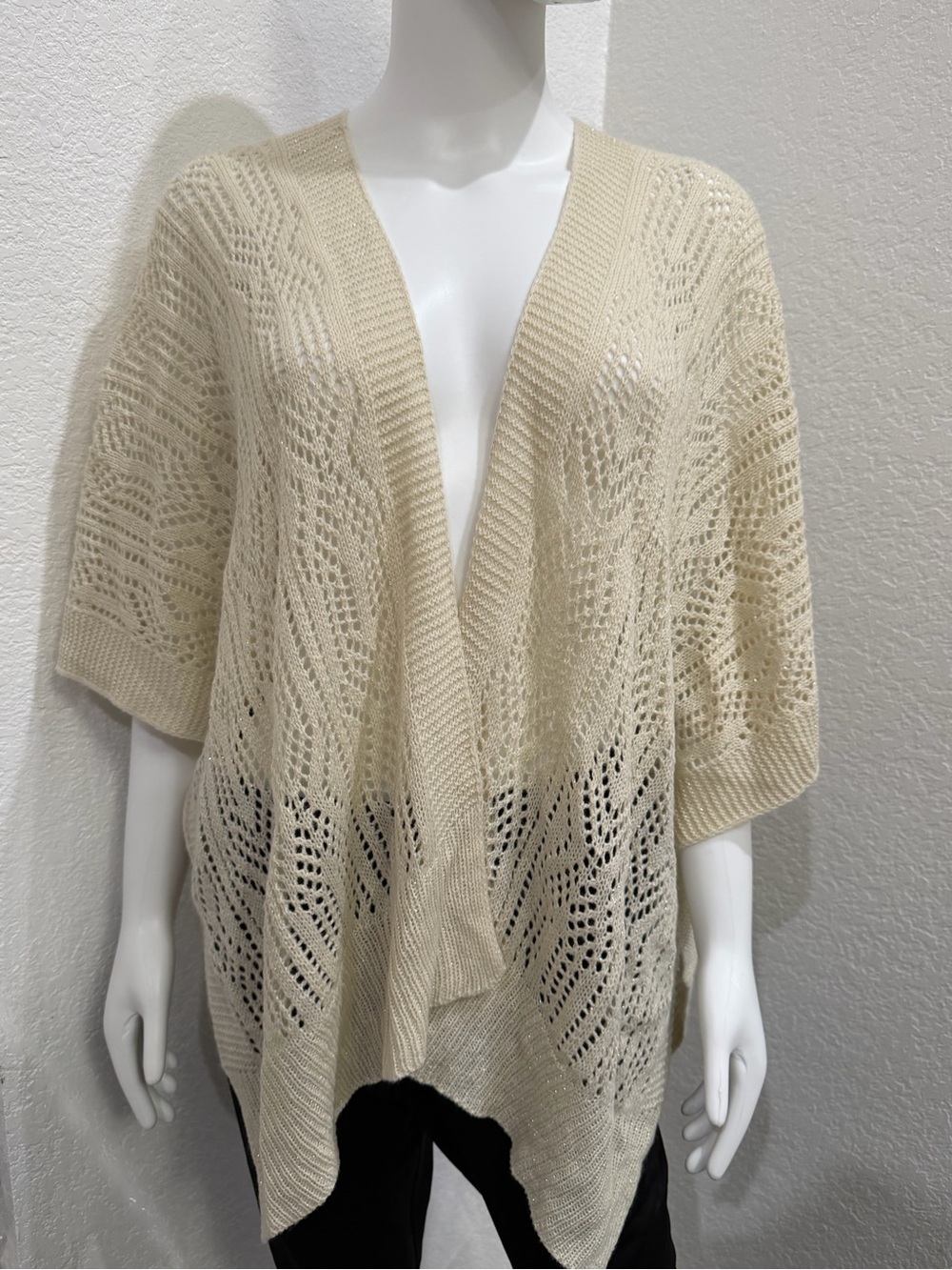 BCBGeneration Open Front Knit Cardigan in Cream Like New